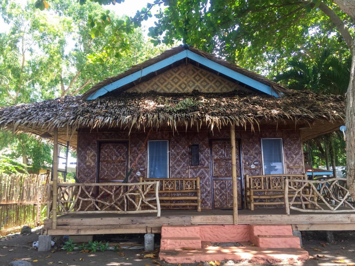 Beach House Resort And Dive Center Мамбаджао Екстериор снимка